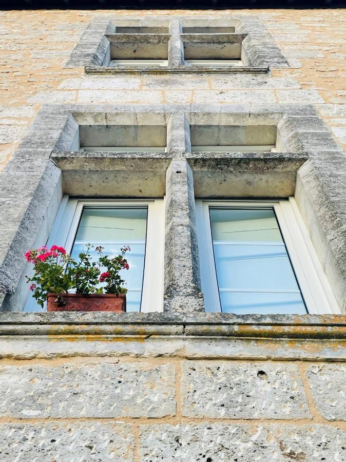 Bed and Breakfast Maison Du Roc à Champagnac-de-Bélair Extérieur photo